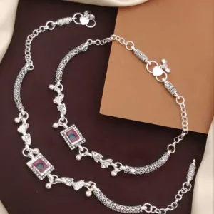 Women's Beautiful Silver Plated Anklets